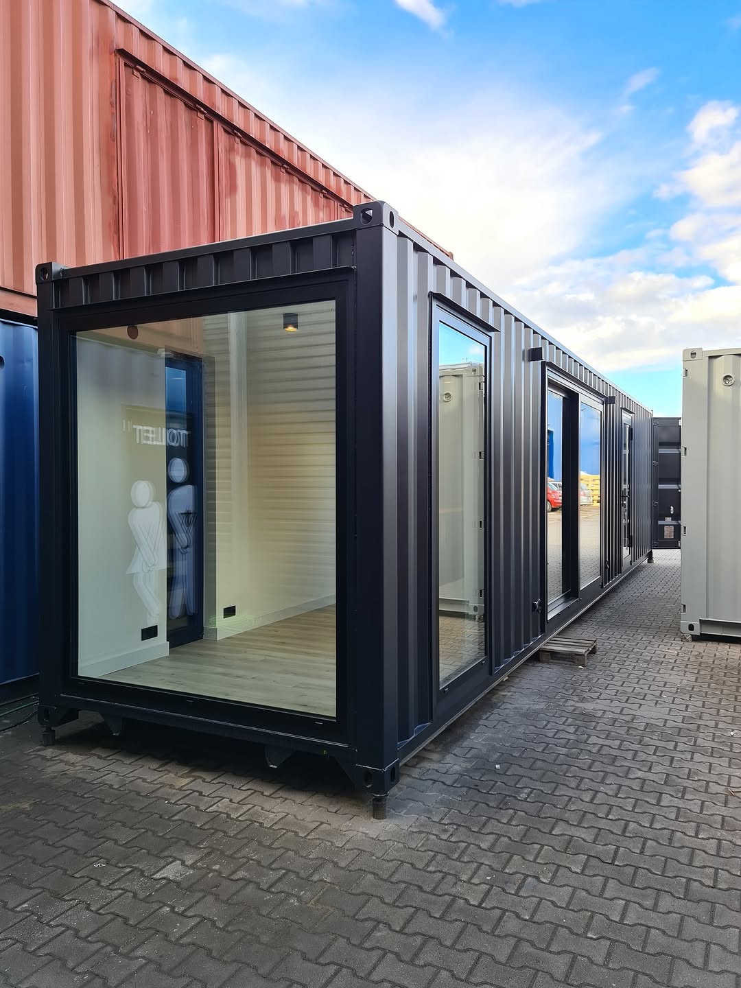 12m Luxury Container Premium Home