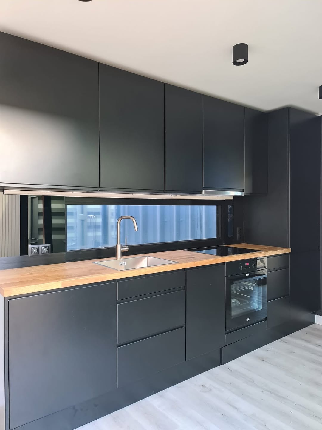 12m Luxury Container Premium Home