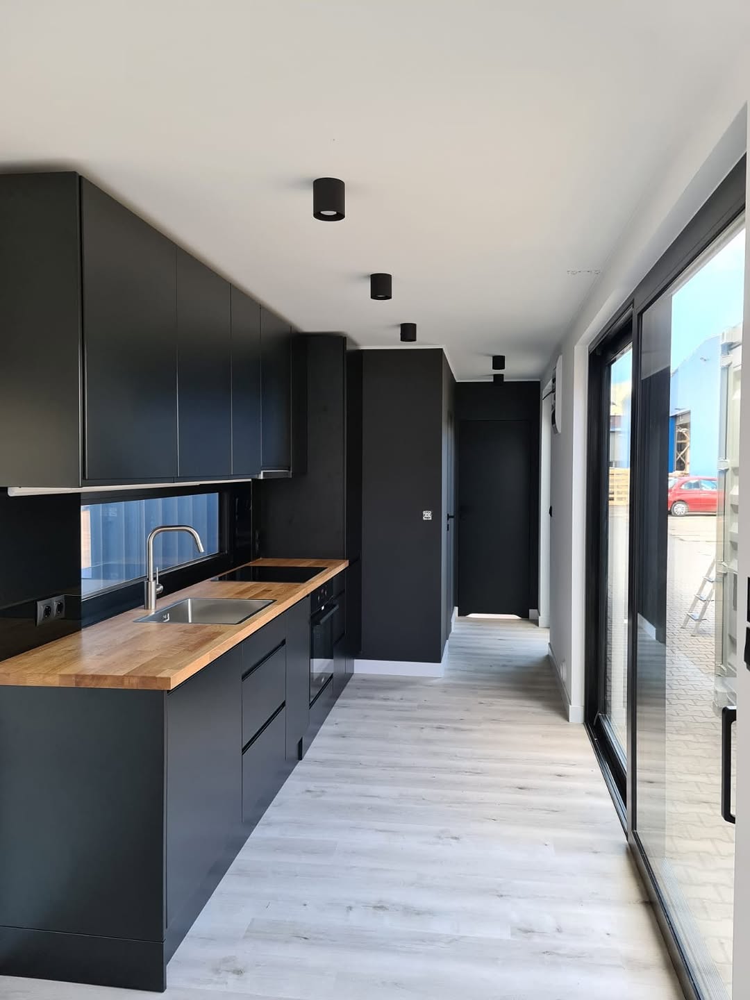 12m Luxury Container Premium Home